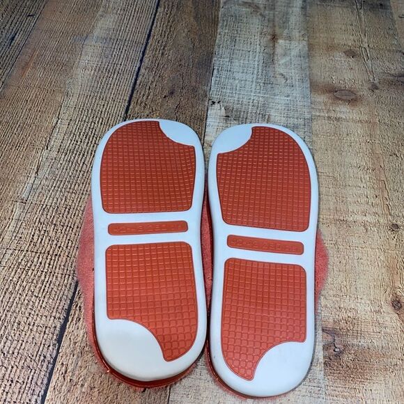 Plush slippers  - Picture 6 of 11